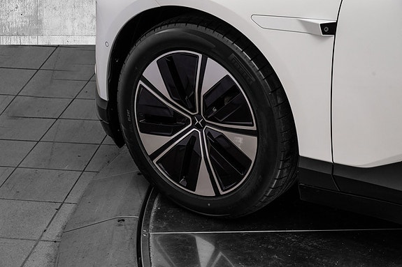 Polestar 4 9 of 26