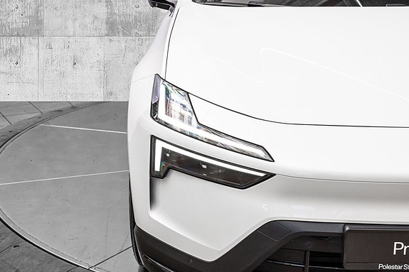 Polestar 4 4 of 26