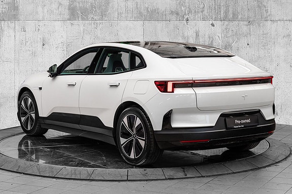 Polestar 4 5 of 26