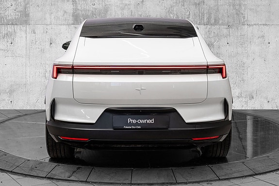 Polestar 4 7 of 26