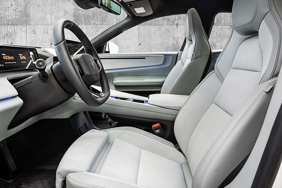 Polestar 4 10 of 26
