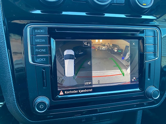 Volkswagen Caddy Alltrack 23 of 30