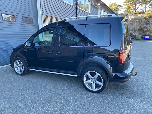 Volkswagen Caddy Alltrack 12 of 30