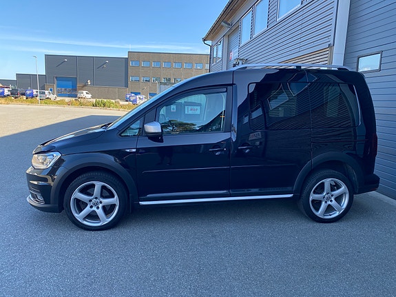 Volkswagen Caddy Alltrack 10 of 30