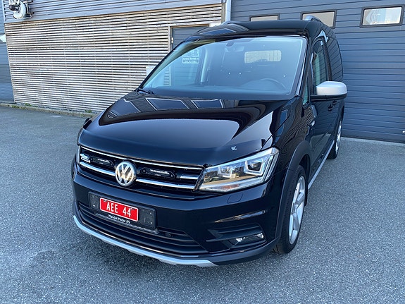 Volkswagen Caddy Alltrack 7 of 30