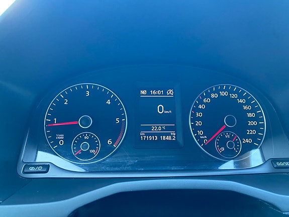 Volkswagen Caddy Alltrack 21 of 30