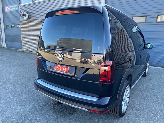 Volkswagen Caddy Alltrack 15 of 30