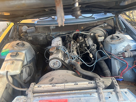 Volvo 240 8 of 8