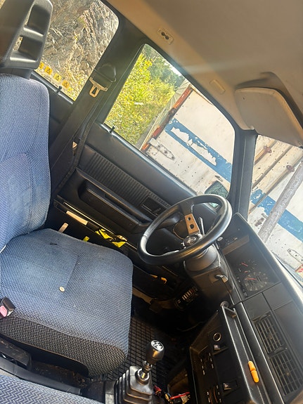 Volvo 240 5 of 8