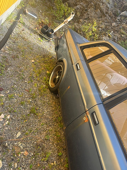 Volvo 240 3 of 8