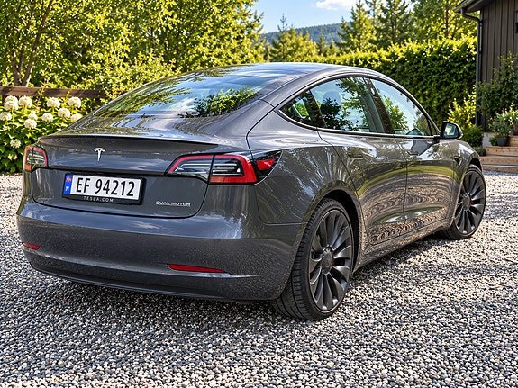 Tesla Model 3 2 of 6