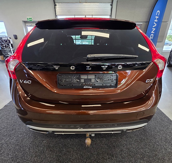 Volvo V60 Cross Country 4 of 13