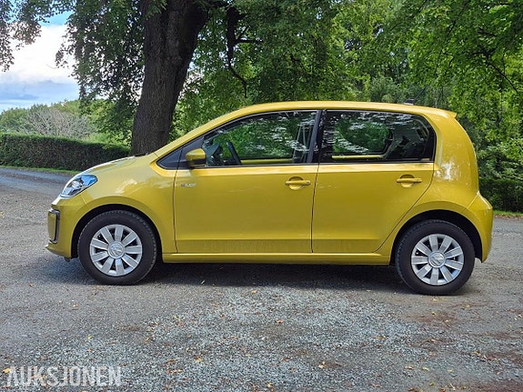 Volkswagen UP! 4 of 30