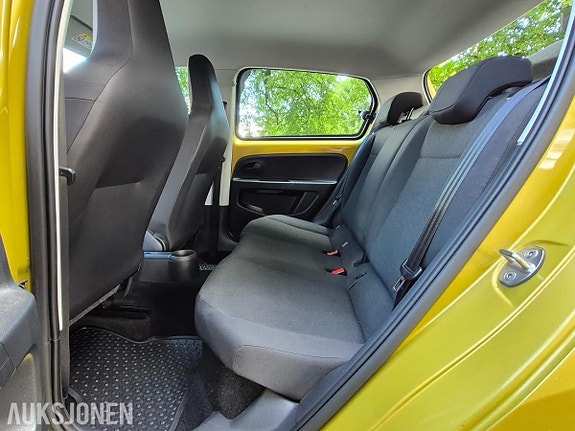 Volkswagen UP! 25 of 30