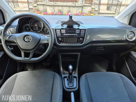 Volkswagen UP! 19 of 30