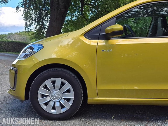 Volkswagen UP! 11 of 30