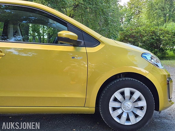 Volkswagen UP! 14 of 30