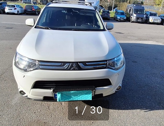 Mitsubishi Outlander 2 of 11