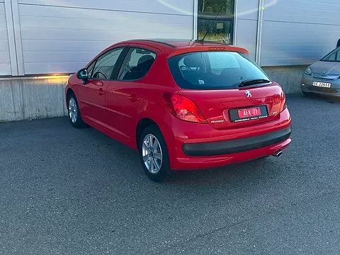 Peugeot 207 4 of 15