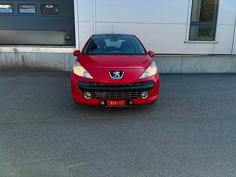 Peugeot 207 2 of 15