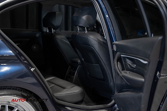BMW 335i 16 of 30