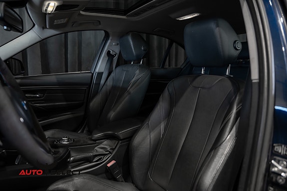 BMW 335i 27 of 30