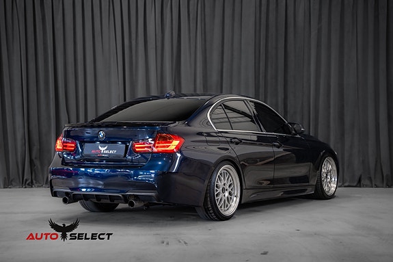 BMW 335i 13 of 30