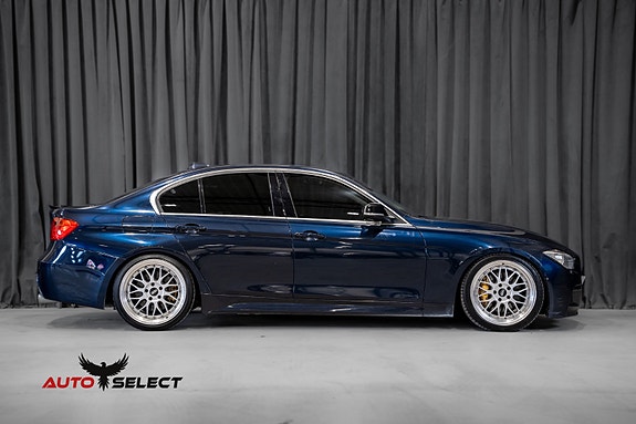 BMW 335i 15 of 30