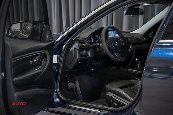 BMW 335i 24 of 30