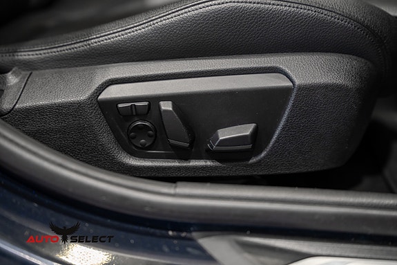 BMW 335i 21 of 30