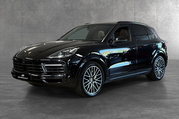Porsche Cayenne 3 of 30