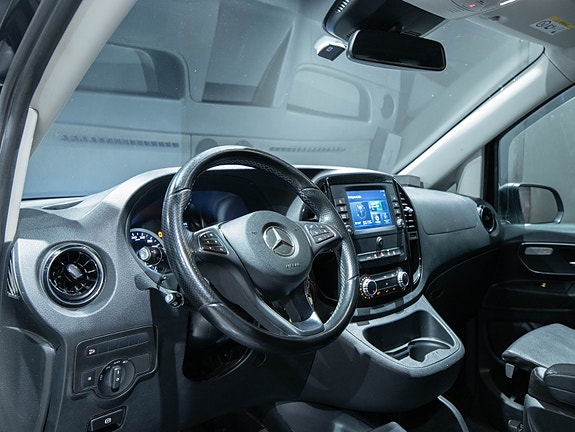 Mercedes-Benz Vito 8 of 18