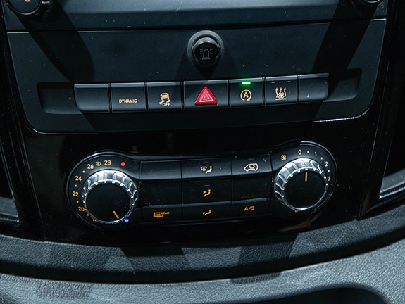 Mercedes-Benz Vito 9 of 18