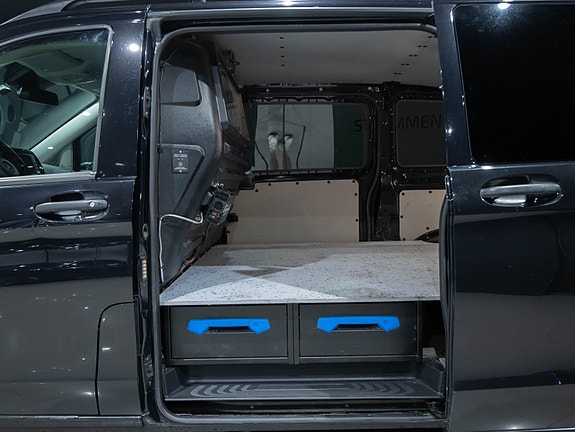Mercedes-Benz Vito 15 of 18