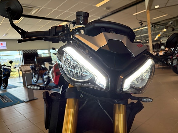 Triumph Street Triple 765 11 of 16