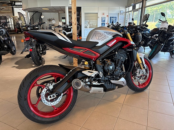 Triumph Street Triple 765 3 of 16