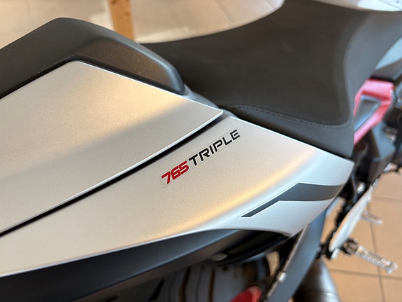 Triumph Street Triple 765 15 of 16