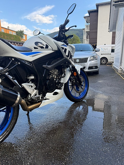 Suzuki GSX-S 125 4 of 12