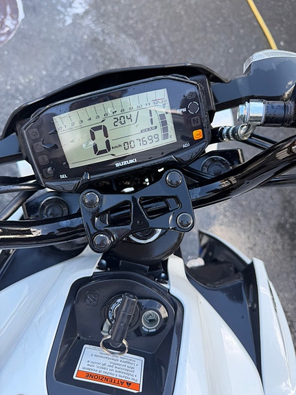 Suzuki GSX-S 125 5 of 12