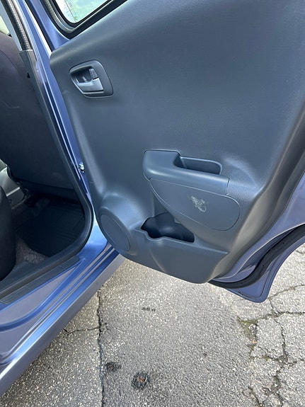 Nissan Pixo 21 of 30