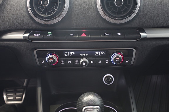 Audi A3 8 of 17