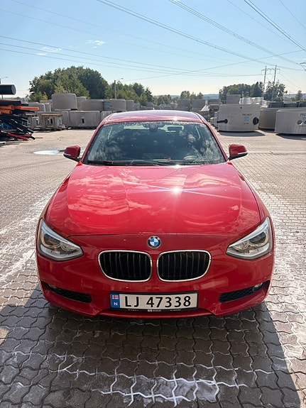 BMW 116i 3 of 17