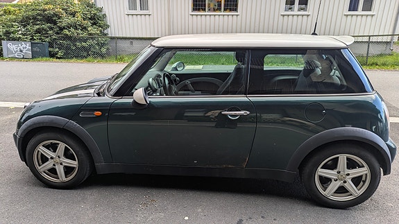 MINI Cooper 2 of 9