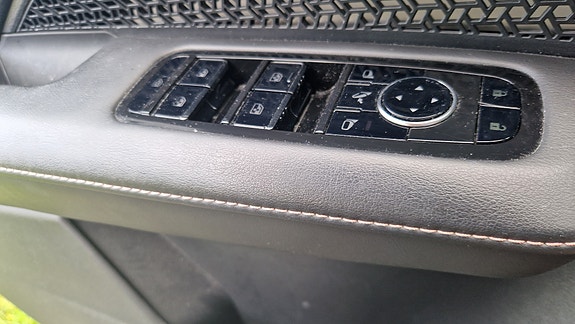 Nissan Ariya 8 of 12