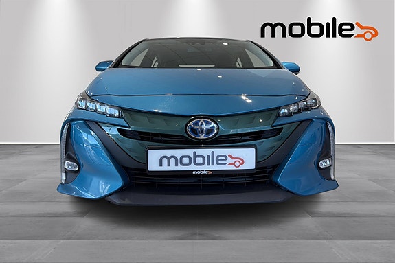 Toyota Prius Plug-in Hybrid 19 of 30