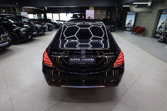 Mercedes-Benz S63 14 of 30