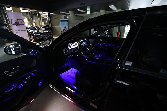 Mercedes-Benz S63 29 of 30