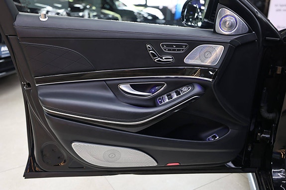 Mercedes-Benz S63 24 of 30
