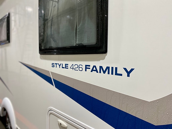 Caravelair Alba Style 426 Family | Gulvvarme | Dusjmulighet | Ny markise | Solcelleanlegg 6 of 30