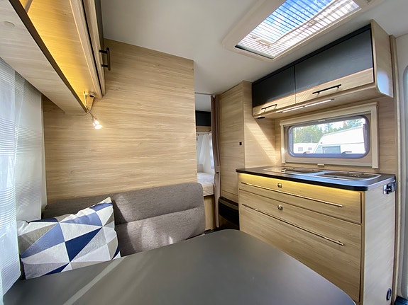Caravelair Alba Style 426 Family | Gulvvarme | Dusjmulighet | Ny markise | Solcelleanlegg 16 of 30